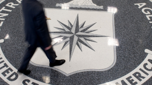 Spionaggio elettorale su facebook