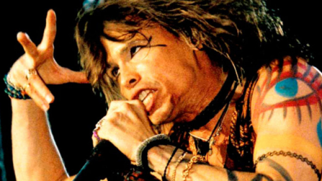 Steve Tyler degli Aerosmith (Foto - nme.com)