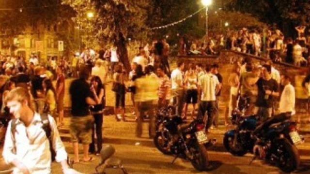 La movida intorno alla zona dell'Universit&agrave; &egrave; fuori controllo