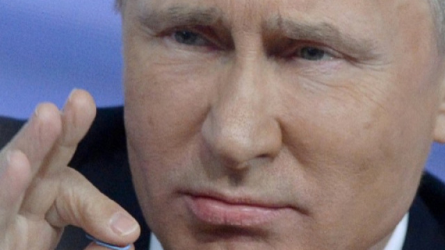 Un Poutine d&eacute;termin&eacute;, s&ucirc;r de lui au plan international et qui doit r&eacute;soudre la question sociale au plan national