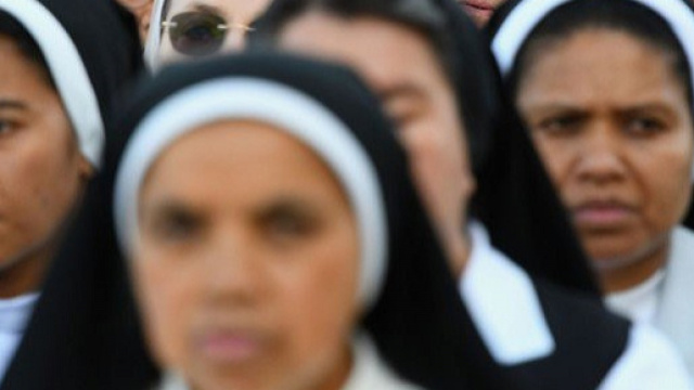 Lo sfruttamento delle suore come domestiche. La denuncia dell'Osservatore Romano