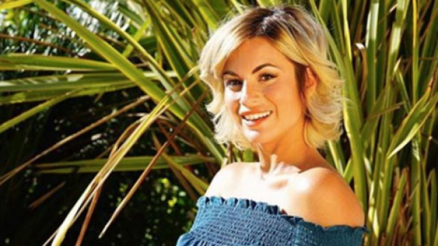 Apr&egrave;s avoir annonc&eacute; sa s&eacute;paration avec Kevin, Carla prend une d&eacute;cision radicale, elle d&eacute;m&eacute;nage !