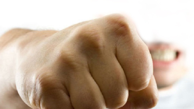 Nuovo insegnante aggredito da un suo allievo