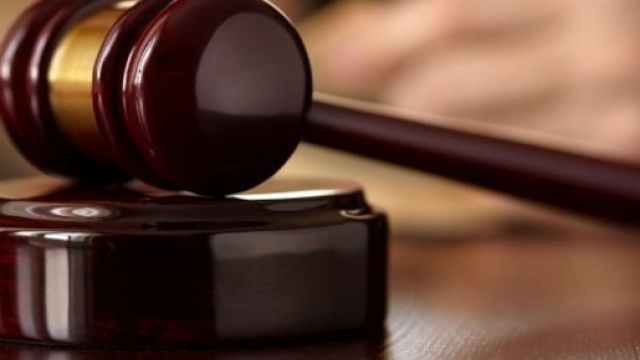 Stalking contro i vicini di casa: coppia condannata a tre anni di carcere