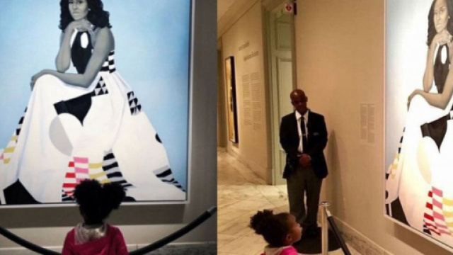 Usa, lo stupore della bimba afroamericana davanti al ritratto di Michelle Obama (Foto - repubblica.it)