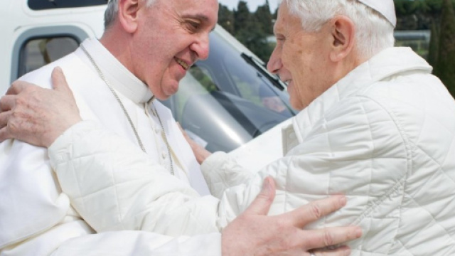 Bergoglio-Ratzinger: emergono dubbi sul reale tenore dei rapporti tra i due pontefici