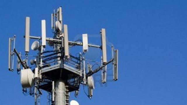Le antenne dei cellulari causano tumori. Uno studio italiano lo conferma