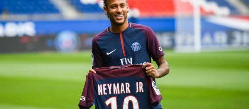 PSG pag&oacute; 222 millones de euros por Neymar