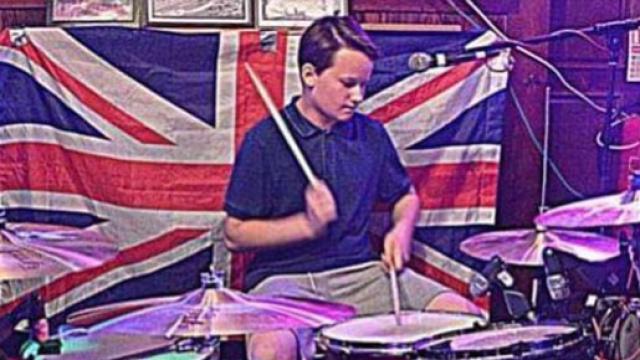 Ragazzo di 15 anni si impicca dopo che con i genitori ha un diverbio per l'uso dello smartfone