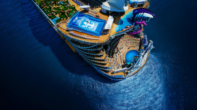 Symphony of the Seas: arriva la citt&agrave; galleggiante volta al divertimento