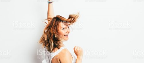 Chica Divirti&eacute;ndose Stock Foto e Imagen de Stock 483722208 | iStock - istockphoto.com
