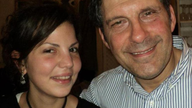 Fabrizio Frizzi e la ragazza a cui ha salvato la vita, attraverso la donazione di midollo osseo (Fonte. La Stampa)