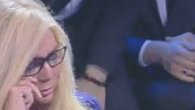 Le lacrime di Mara Venier per Fabrizio Frizzi