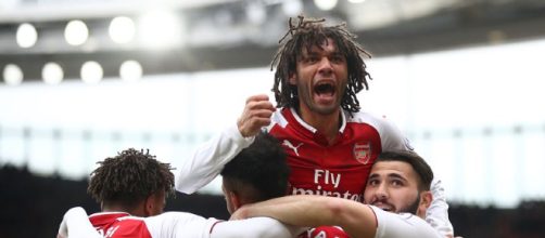 El mediocampista del Arsenal firma contrato de extensi&oacute;n en los Emiratos hasta 2022