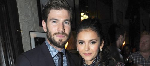 Seg&uacute;n los &uacute;ltimos informes, la sonada pareja Nina y Glenn est&aacute;n andando. &iquest;C&oacute;mo conoci&oacute; Nina Dobrev a Glen Powell
