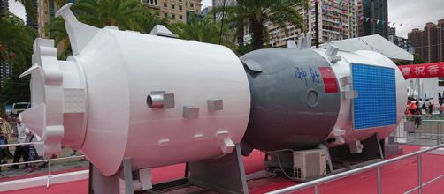 Shenzhou Spacecraft Reentry Module Model in Victoria Park, Hong Kong (Image credit &ndash; Ceeseven, Wikimedia Commons)