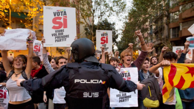 Il pugno di ferro contro la Catalogna &egrave; un errore - Manuel (foto - internazionale.it)