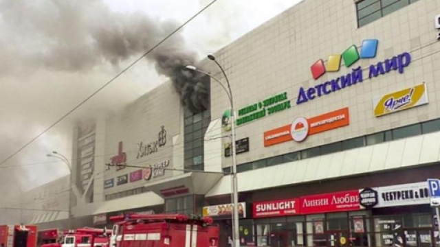 Maxi incendio in centro commerciale in Siberia: 48 morti di cui 41 bimbi