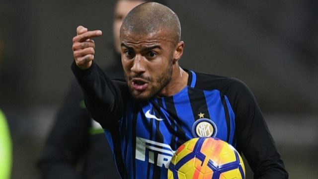 Rafinha con la maglia dell'Inter