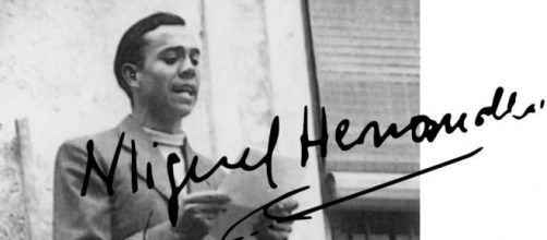 Miguel Hern&aacute;ndez recitando su poes&iacute;a