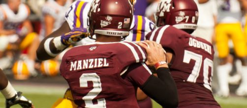 New England Patriots looking at possibly adding Johnny Manziel [Image by Shutterbug459 / Wiki Commons]