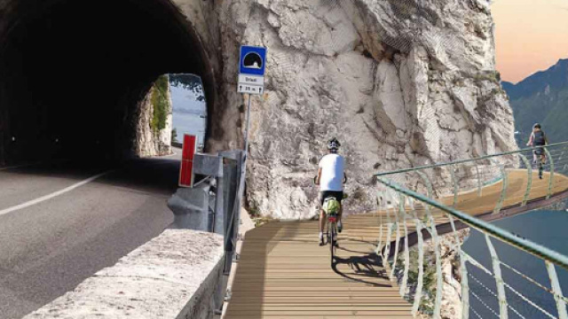 La ciclabile del lago di Garda. foto - lifegate.it