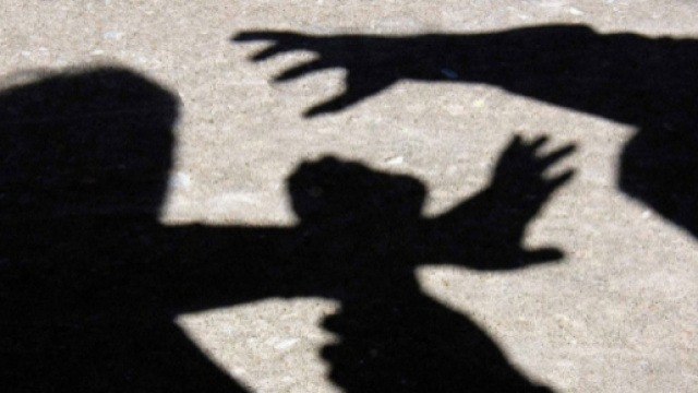 Madre picchia una maestra: aveva rimproverato la figlia di 4 anni ... - tecnicadellascuola.it