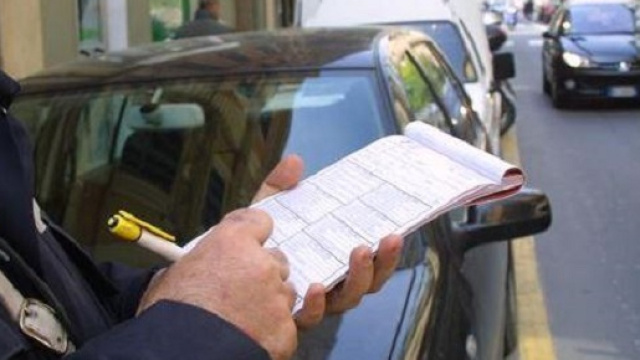 Ecco come non pagare bollo, assicurazione e multe