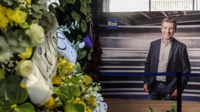 Funerali Fabrizio Frizzi | Diretta video |