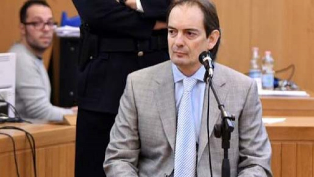 La gente ha fatto la fila per poter entrare al processo di Matteo Cagnoni