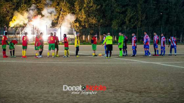 Spettacolo sugli spalti nel Salento. Foto Donato Nobile.