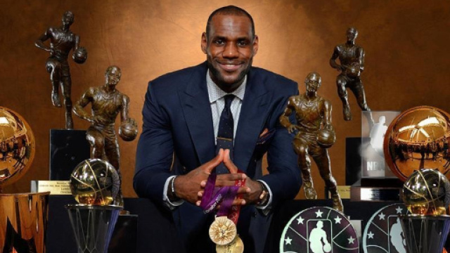 Unstoppable: La notte in cui LBJ da "Prescelto" divent&ograve; il "Re" - basketuniverso.it