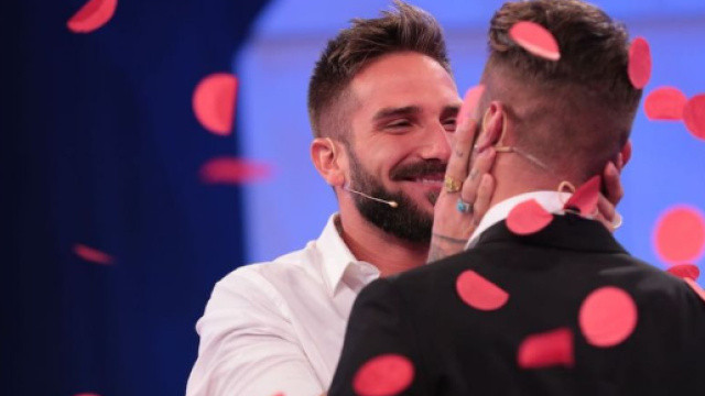 Uomini e Donne, i momenti pi&ugrave; belli della scelta di Alex ... - panorama.it