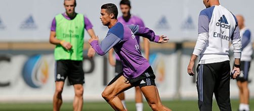 Cristiano Ronaldo siembra el p&aacute;nico en el vestuario.