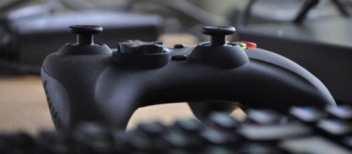 Livestreaming video games Image via VanDulti on pixabay.com