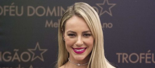 Paolla Oliveira nua cai na internet