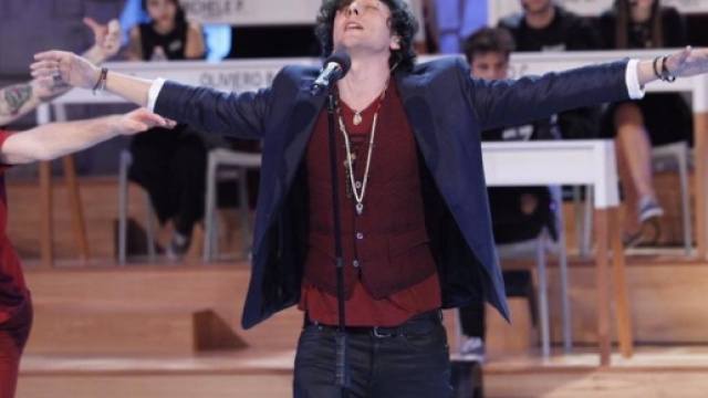 Amici 16: Ermal Meta annulla un evento con Red Ronnie e risponde ... - leggo.it