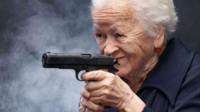 Nonna minaccia i suoi nipoti di morte per l'eredit&agrave;.