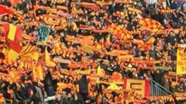 Tanti spettatori al "Via del mare".