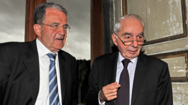 Prodi e Amato starebbero lavorando per un governo M5S-Pd