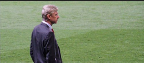 Arsene Wenger frustrated after another defeat (Credit:- Ronnie MacDonald/Flickr)