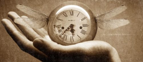 El tiempo est&aacute; en tus manos y vuela tic tac