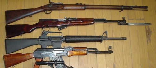 Modern day rifles (Image credit &ndash; Amenhtp, Wikimedia Commons)