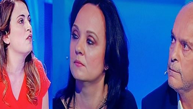 C'&egrave; Posta per Te: Carmen cerca il padre.
