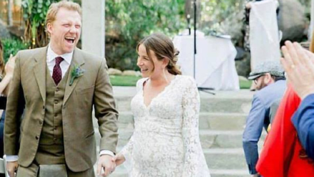 Kevin Mckidd sposa la sua compagna e annuncia una dolce sorpresa