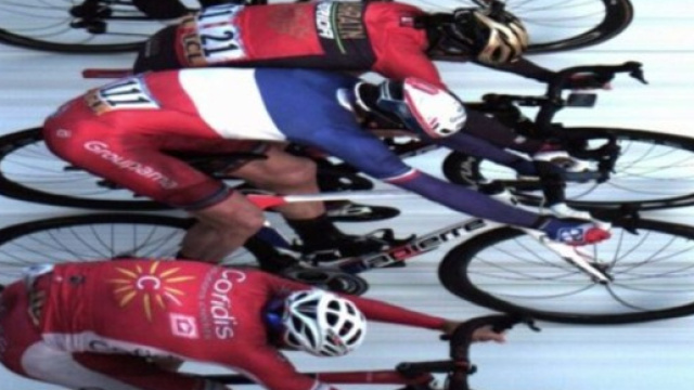 Vittoria al fotofinish per Arnaud Demare