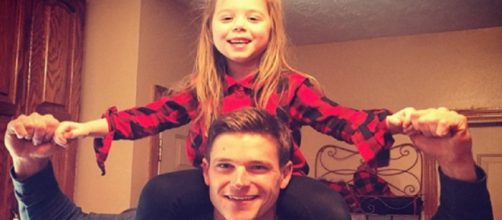 Cole DeBoer poses with Aubree. [Photo via Instagram]