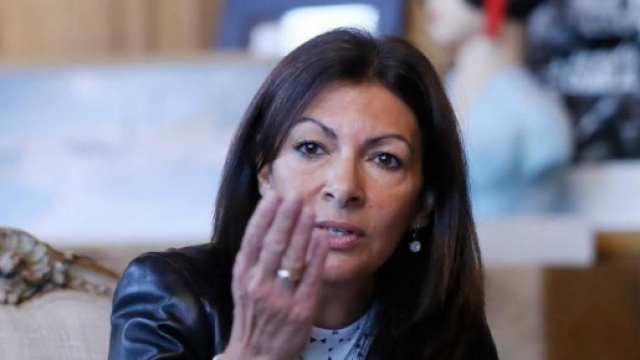 Les Parisiens d&eacute;savouent Anne Hidalgo