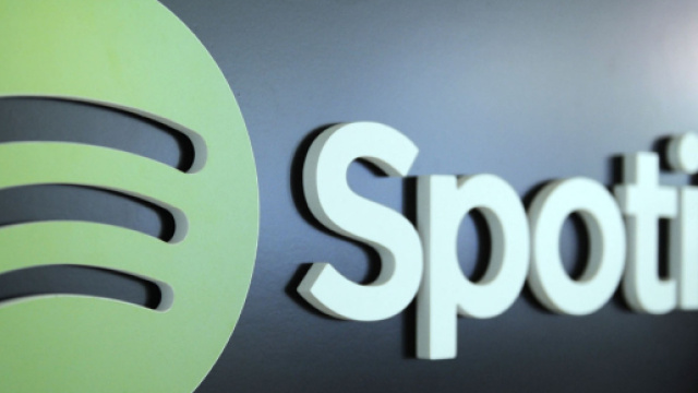 Spotify: la societ&agrave; sa chi ha la versione premium pirata e invia una mail