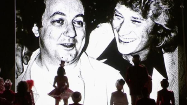 VIDEO Les Enfoir&eacute;s : revivez l'hommage &eacute;mouvant &agrave; Johnny Hallyday ... - sen360.fr